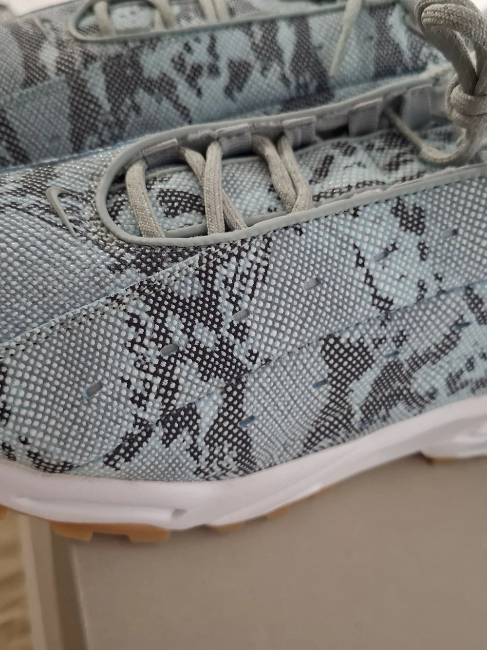 Nike Light Blue Gray Patterned Lace-Up Sneakers